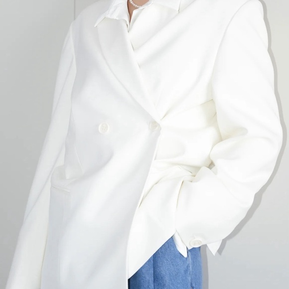 Versatile Modern Blazer, size M, color white - Picture 3 of 9